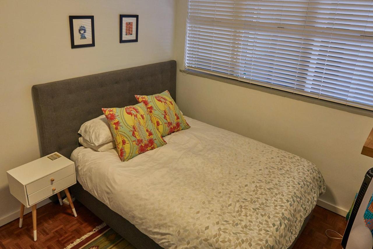 קייפטאון World Travellers Eclectic Apartment מראה חיצוני תמונה