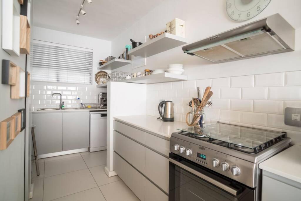 קייפטאון World Travellers Eclectic Apartment מראה חיצוני תמונה